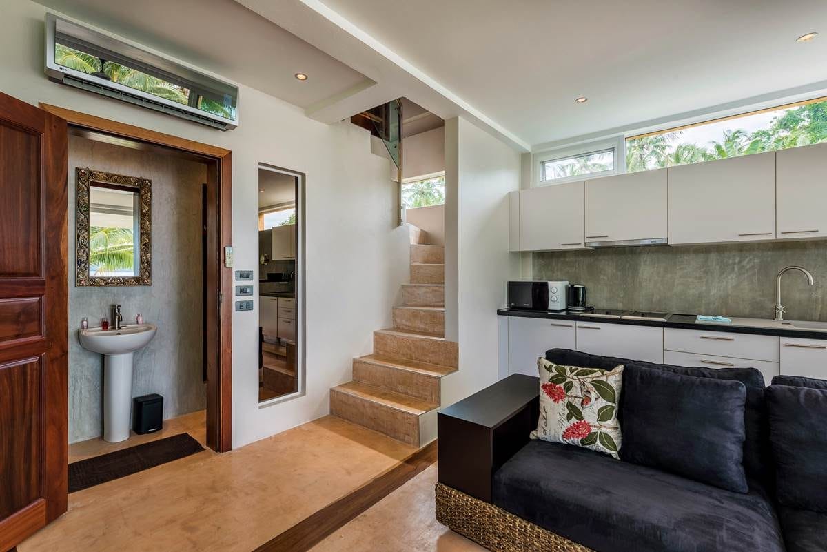 Living room & kitchen | Koh Chang Beach Villa 32B