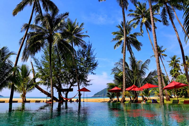 Public Swimming Pool Facilities | Sun Loungers | Koh Chang Villa @ Siam Royal View