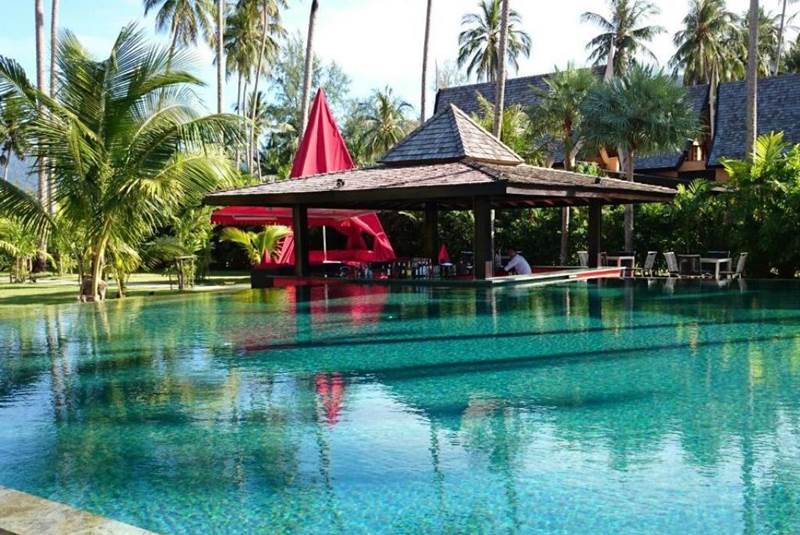 Public Swimming Pool Facilities | Pool Bar | Koh Chang Villa @ Siam Royal View