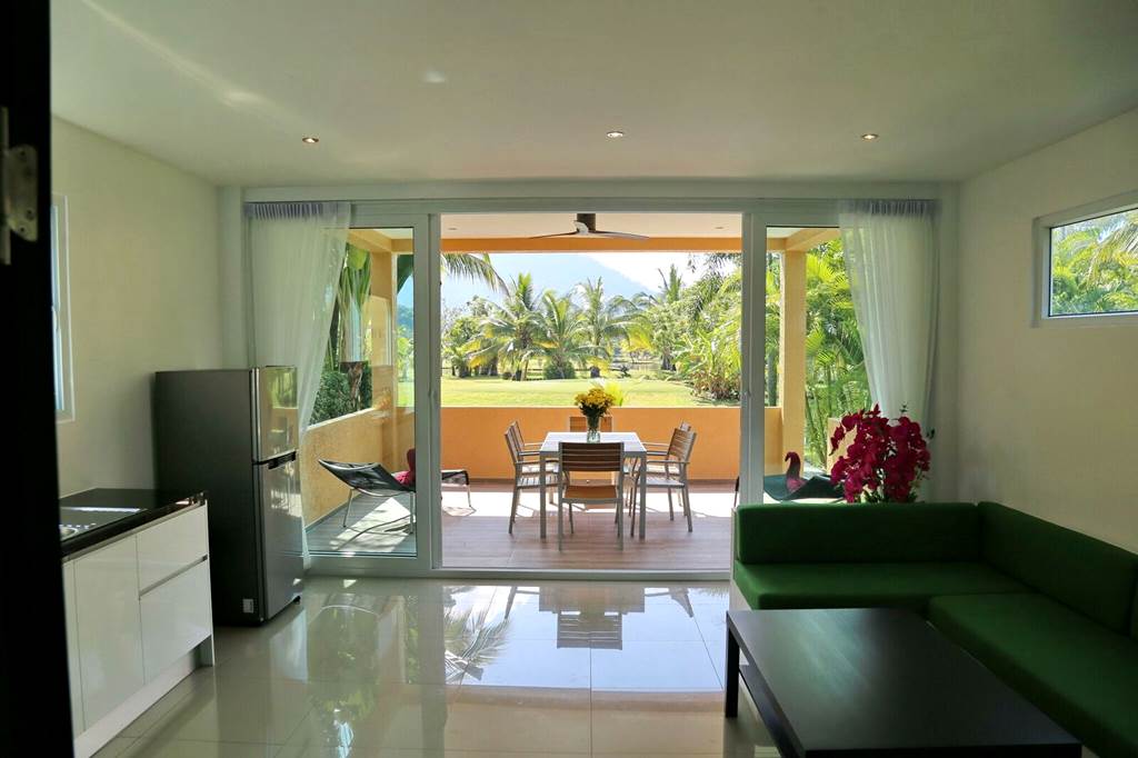 Living room ground floor with view over the golf course | Koh Chang Luxury Pool Villa 60d